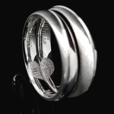 Trauringgravur-Fingerprintherz-Platin-2-400x400