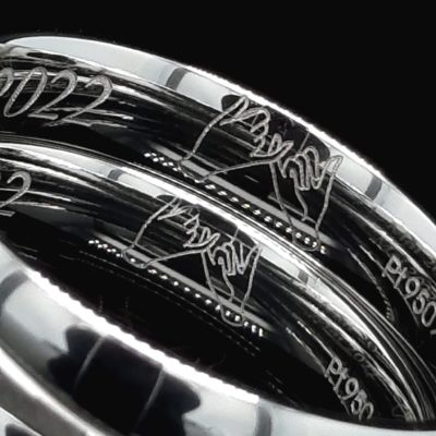 Trauringgravur-Grafik-Platin-Closeup-400x400