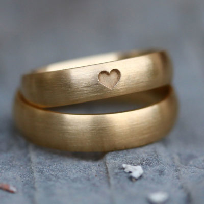 Trauringgravur-Herzlaserung-SQ1000Pix-400x400