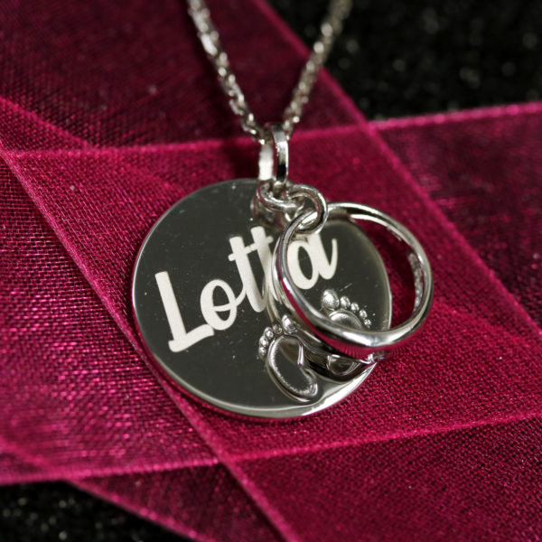 sfk-1-Taufanhaenger-Lotta-SQ-1500Pix-600x600