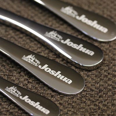 Besteckgravur-Joshua-Lok-1500Pix-SQ